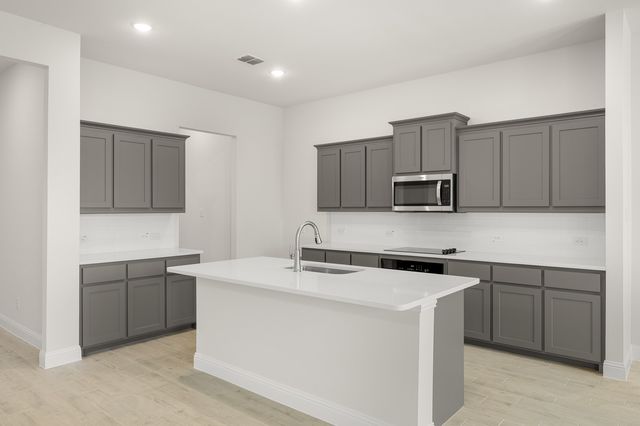 216 Comfort Drive, Joshua, TX 76058