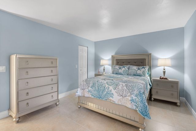 2247 Deer Creek Woodlands Way, Deerfield Beach, FL 33442