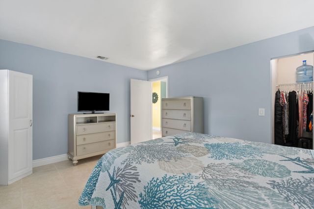 2247 Deer Creek Woodlands Way, Deerfield Beach, FL 33442