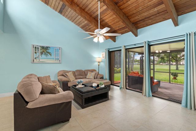 2247 Deer Creek Woodlands Way, Deerfield Beach, FL 33442