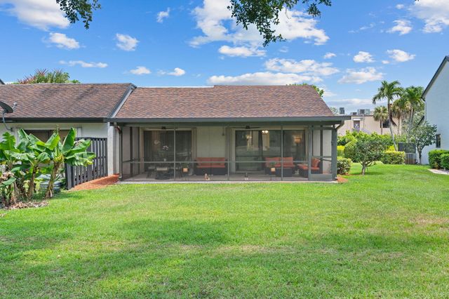 2247 Deer Creek Woodlands Way, Deerfield Beach, FL 33442