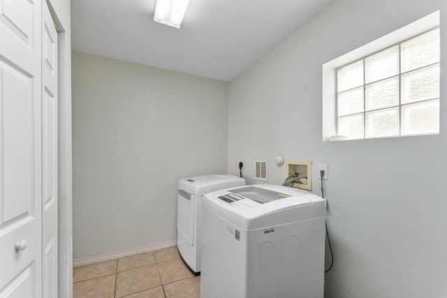 6256 Willoughby Circle, Lake Worth, FL 33463