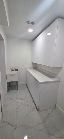 8273 WILSON TERRACE, Orlando, FL 32819