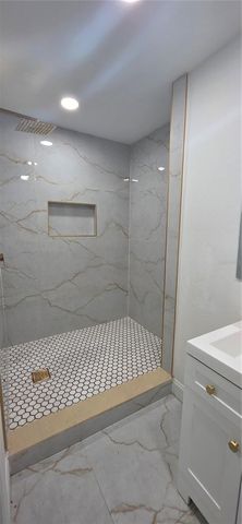 8273 WILSON TERRACE, Orlando, FL 32819