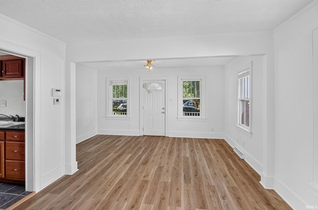 3006 Hartzer Street, South Bend, IN 46628