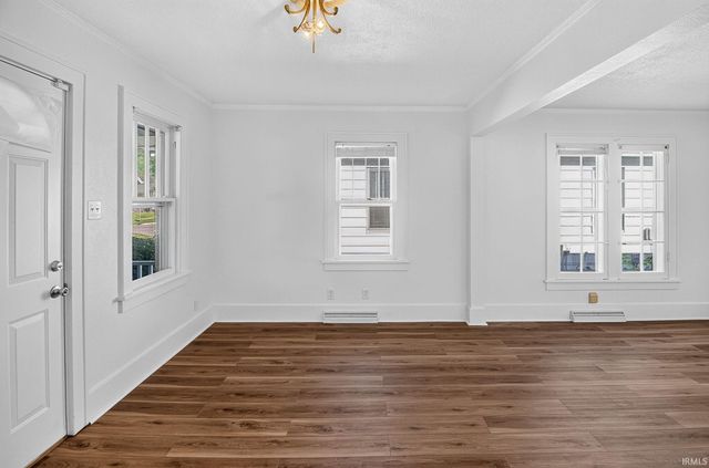 3006 Hartzer Street, South Bend, IN 46628