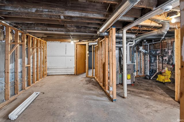 3006 Hartzer Street, South Bend, IN 46628