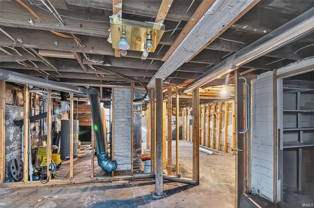 3006 Hartzer Street, South Bend, IN 46628