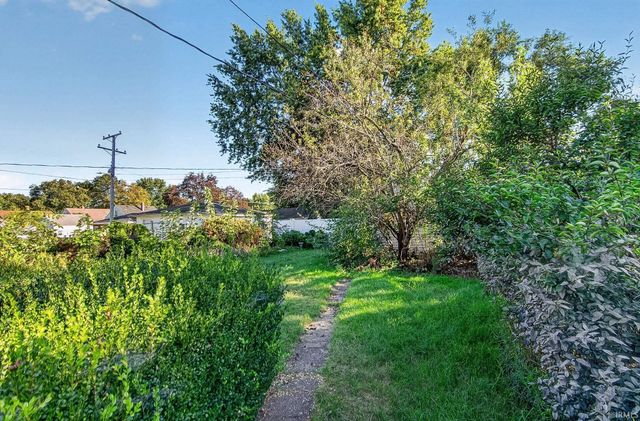 3006 Hartzer Street, South Bend, IN 46628