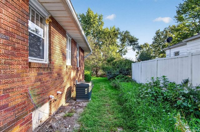 3006 Hartzer Street, South Bend, IN 46628