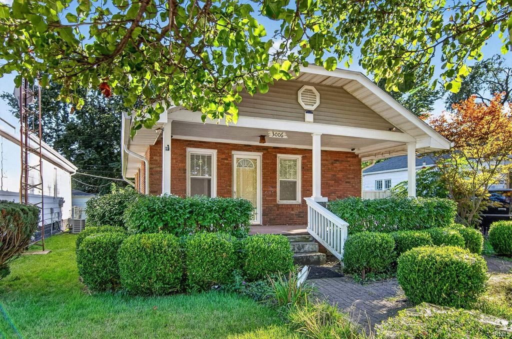 3006 Hartzer Street, South Bend, IN 46628