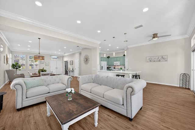 109 Wild Oat Ct, Roseville, CA 95747