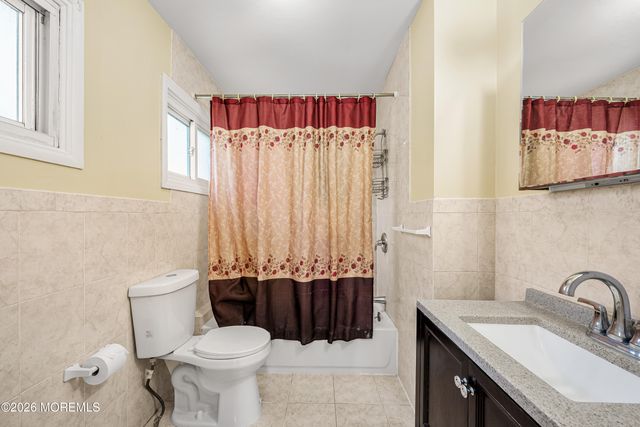 34 Princeton Road, Parlin, NJ 08859