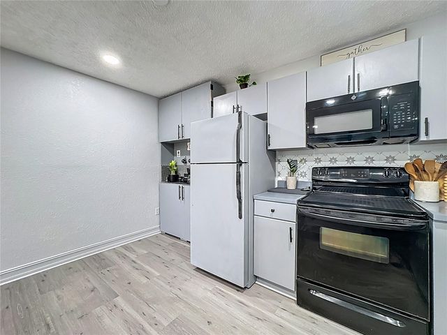 21027 VOYAGER BOULEVARD 3, Land O Lakes, FL 34638