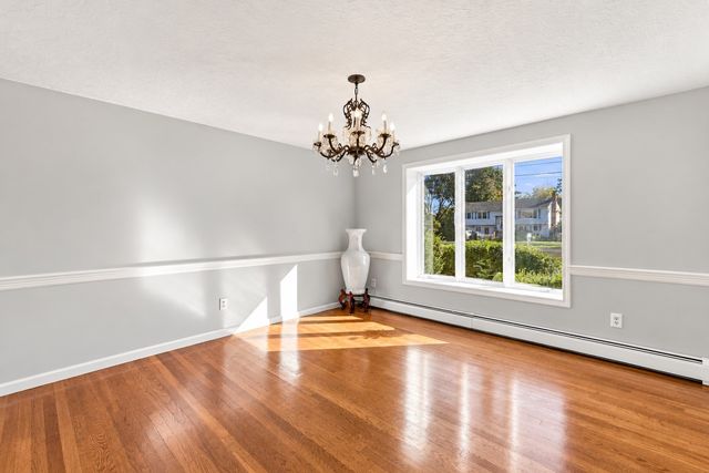 293 Davis St, Northborough, MA 01532