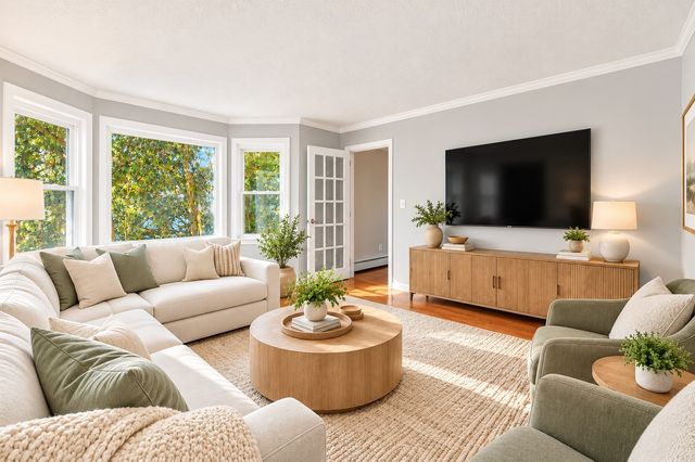 293 Davis St, Northborough, MA 01532