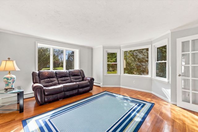 293 Davis St, Northborough, MA 01532