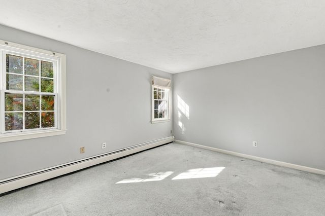 293 Davis St, Northborough, MA 01532