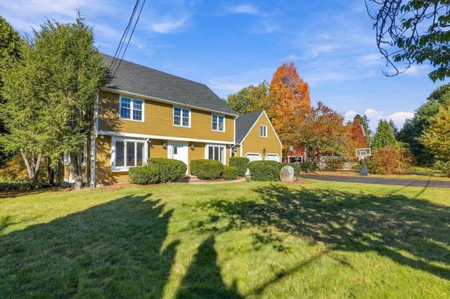293 Davis St, Northborough, MA 01532
