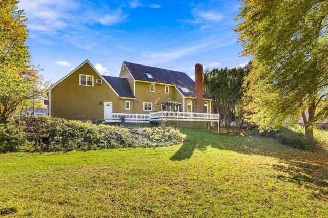 293 Davis St, Northborough, MA 01532