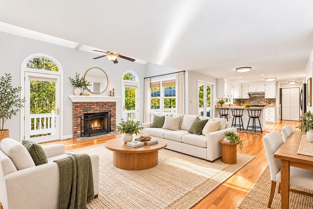 293 Davis St, Northborough, MA 01532