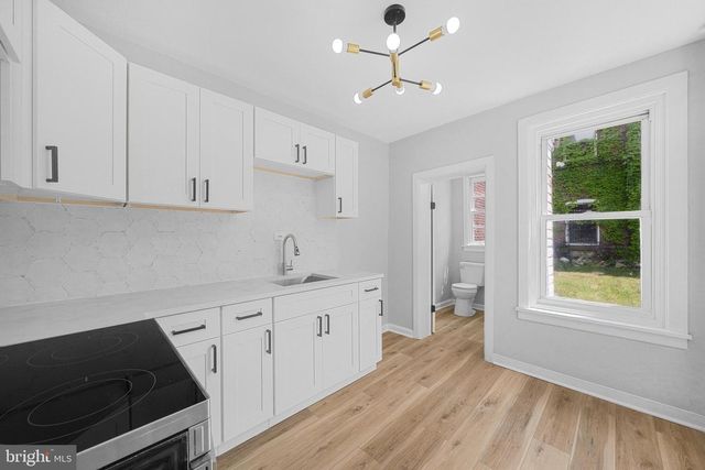 1034 WASHINGTON ST, Reading, PA 19601