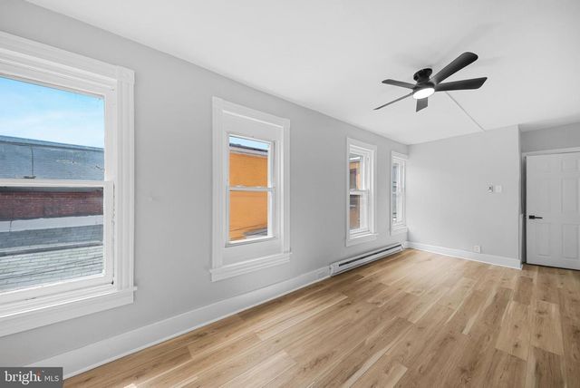 1034 WASHINGTON ST, Reading, PA 19601
