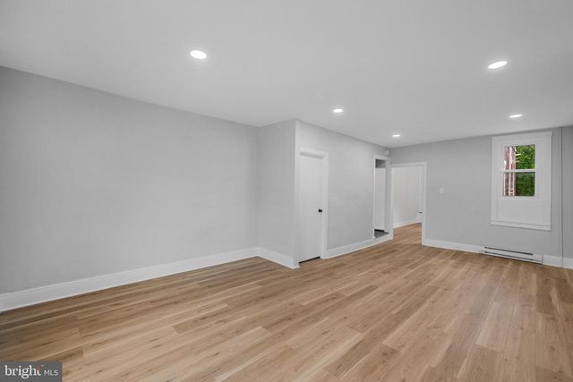 1034 WASHINGTON ST, Reading, PA 19601