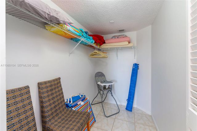 17801 N Bay Rd 607, Sunny Isles Beach, FL 33160