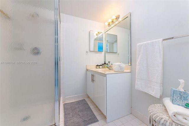 17801 N Bay Rd 607, Sunny Isles Beach, FL 33160