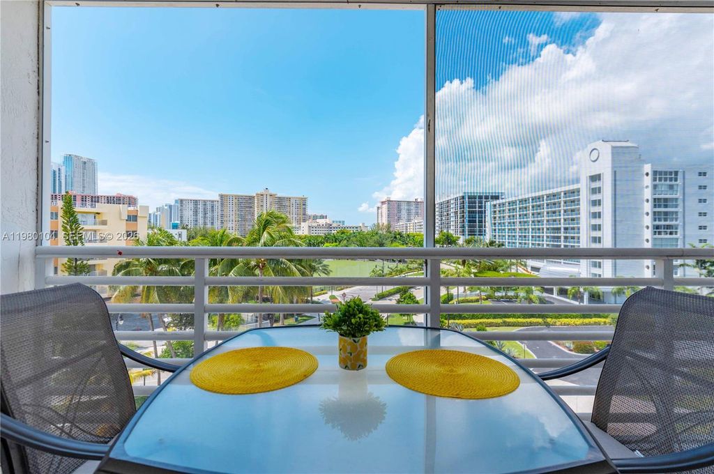 17801 N Bay Rd 607, Sunny Isles Beach, FL 33160