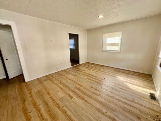 2413 N Fares Avenue, Evansville, IN 47710
