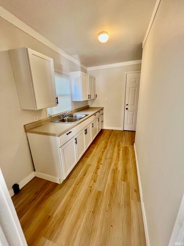 2413 N Fares Avenue, Evansville, IN 47710