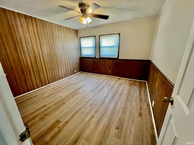 2413 N Fares Avenue, Evansville, IN 47710