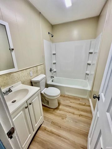 2413 N Fares Avenue, Evansville, IN 47710