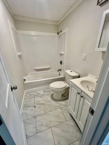 2413 N Fares Avenue, Evansville, IN 47710