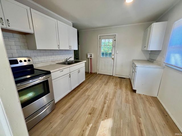2413 N Fares Avenue, Evansville, IN 47710