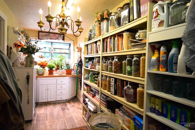 9325 W Wright St, Boise, ID 83709