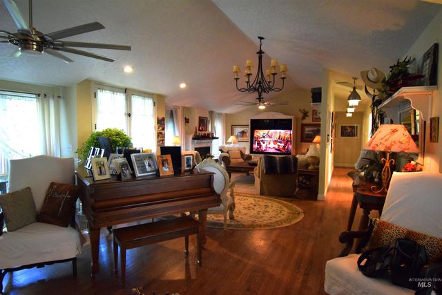 9325 W Wright St, Boise, ID 83709