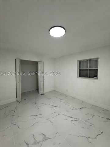 2610 Pierce St, Hollywood, FL 33020