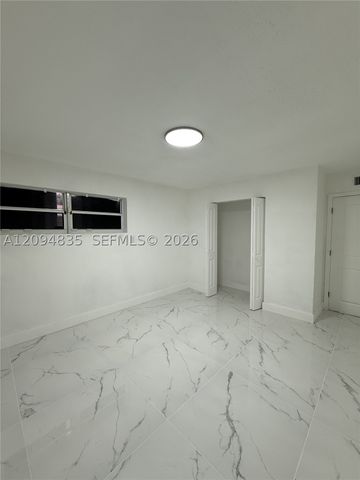2610 Pierce St, Hollywood, FL 33020