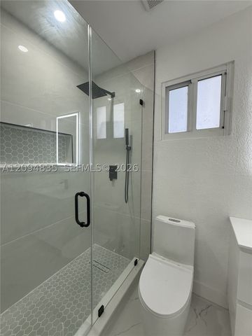 2610 Pierce St, Hollywood, FL 33020