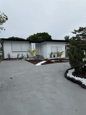 2610 Pierce St, Hollywood, FL 33020