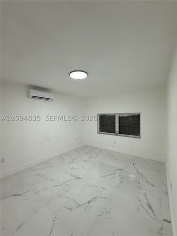 2610 Pierce St, Hollywood, FL 33020