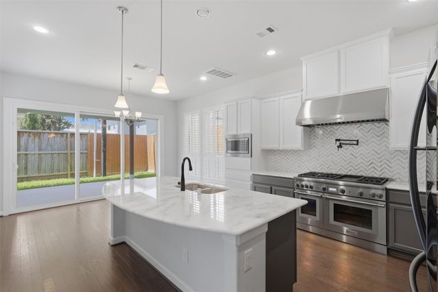 1303 Gardenia Drive, Houston, TX 77018