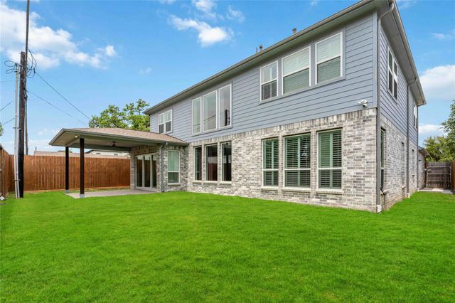 1303 Gardenia Drive, Houston, TX 77018