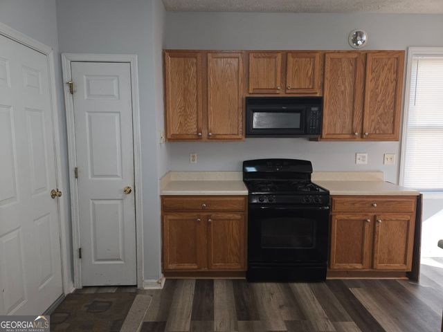 7181 Boulder Pass, Union City, GA 30291