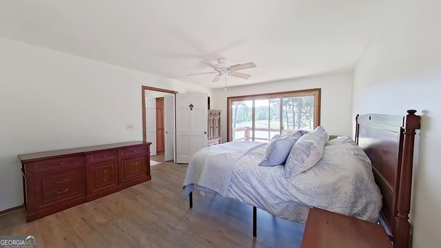 289 Lake Trace Drive, Thomasville, GA 31757