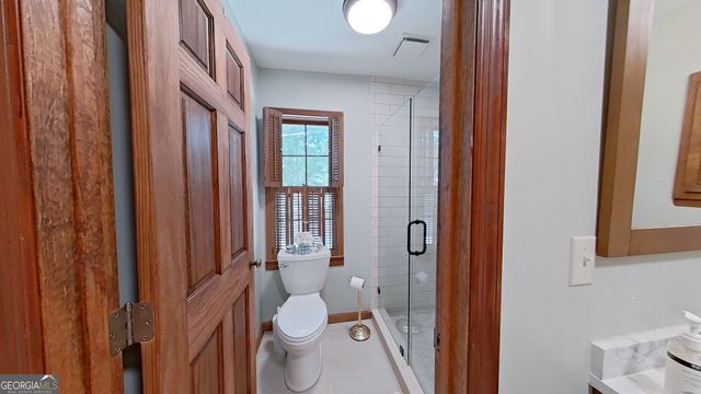 289 Lake Trace Drive, Thomasville, GA 31757