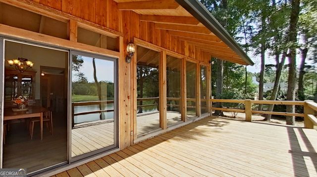 289 Lake Trace Drive, Thomasville, GA 31757